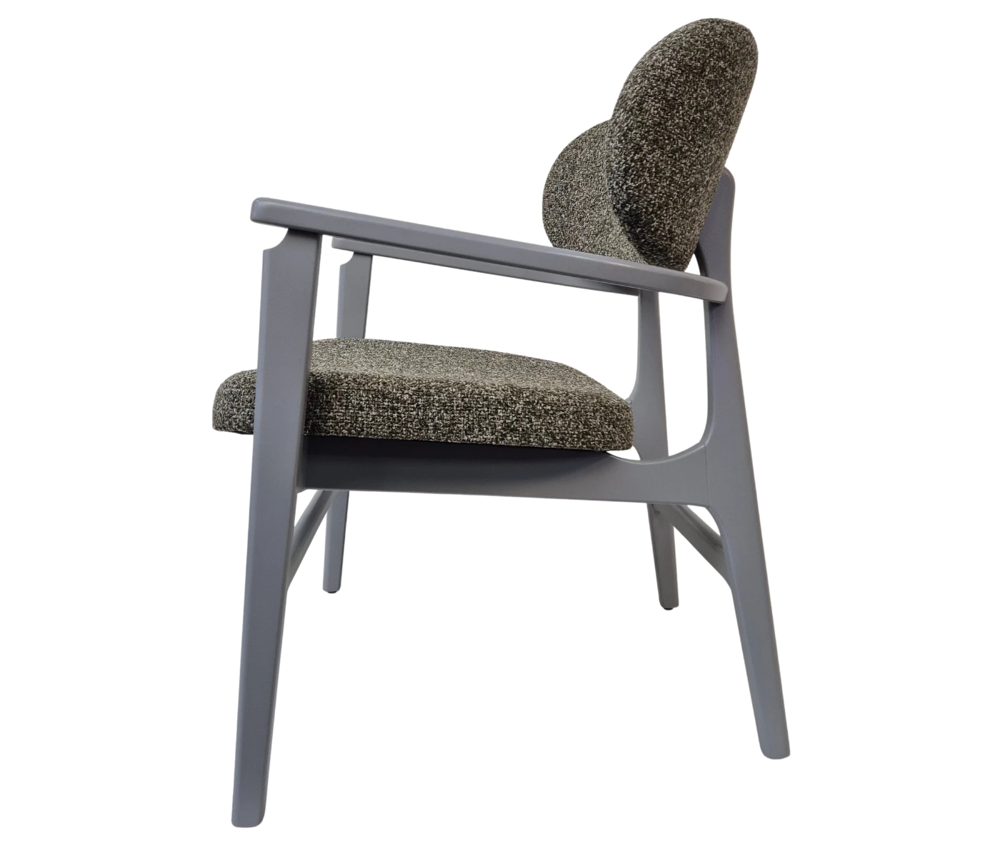 P4 Annalisa L2 lounge chair in left-side view, dark upholstered seat and backrest, and timber frame.